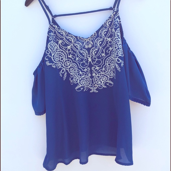 Cold shoulder blouse - Picture 1 of 2